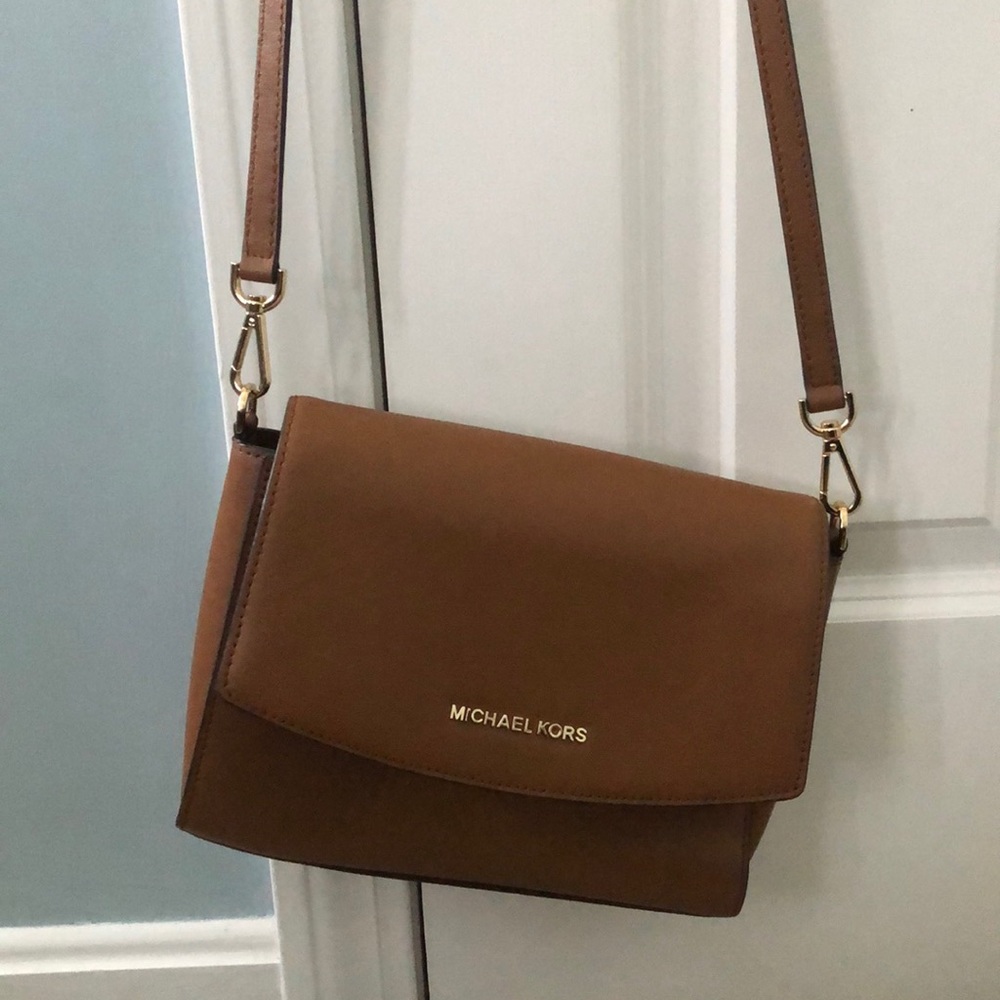 Beautiful Authentic Michael Kors bag long strap